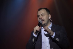 Концерт Ярослава Сумишевского